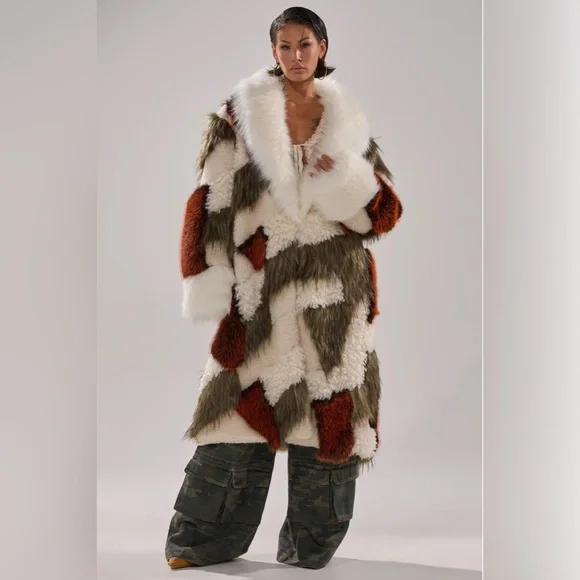 NWT Akira Patchwork Faux Fur Coat in Cream, Olive & Rust 1X /2X - Picture 4 of 12